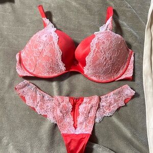 NWOT Victoria Secret Bra Panty set.